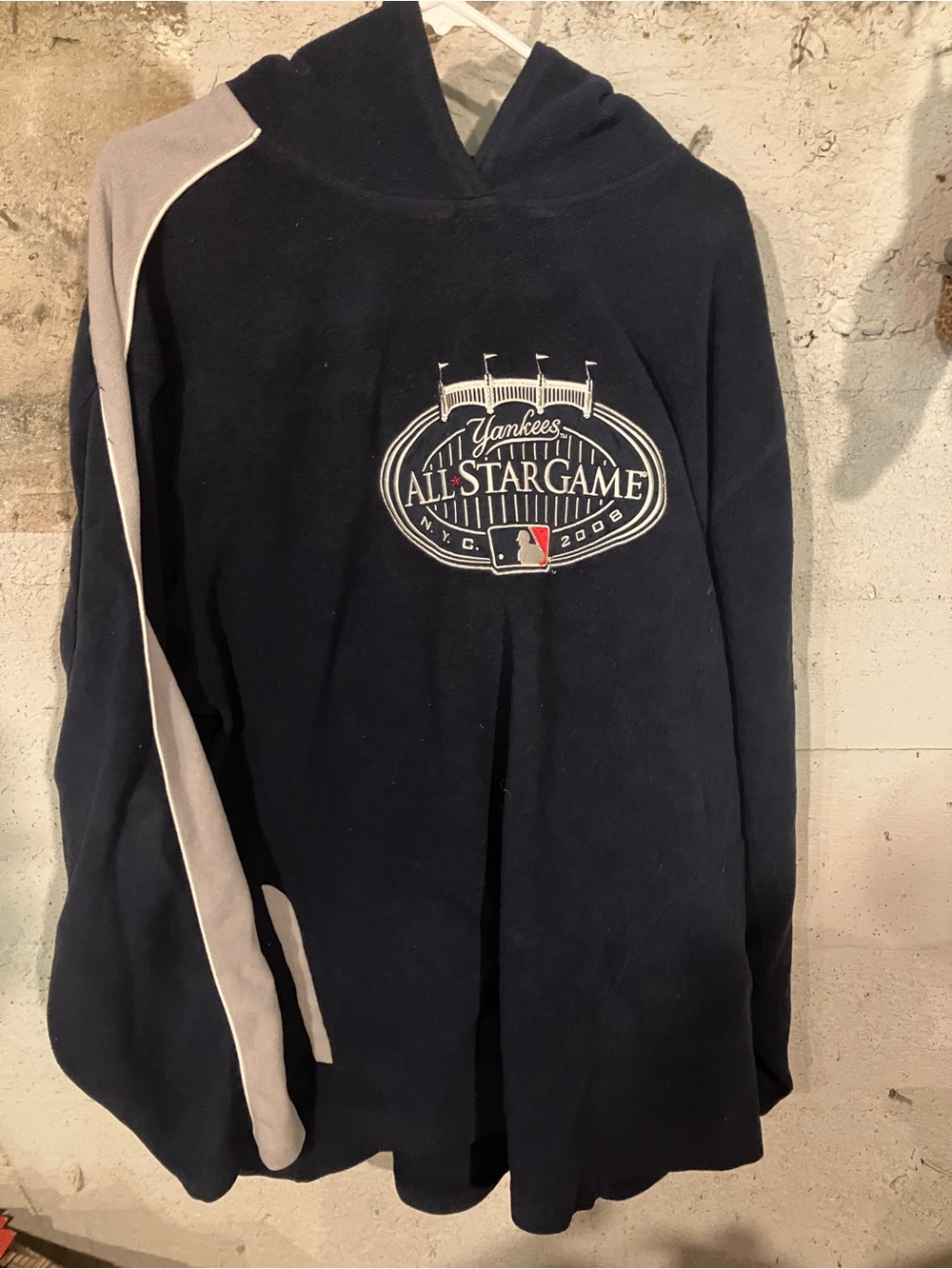 Reebok 2XL Navy and White Logo ‘Yankees All Star Game N.Y.C. 2008’ Pullover